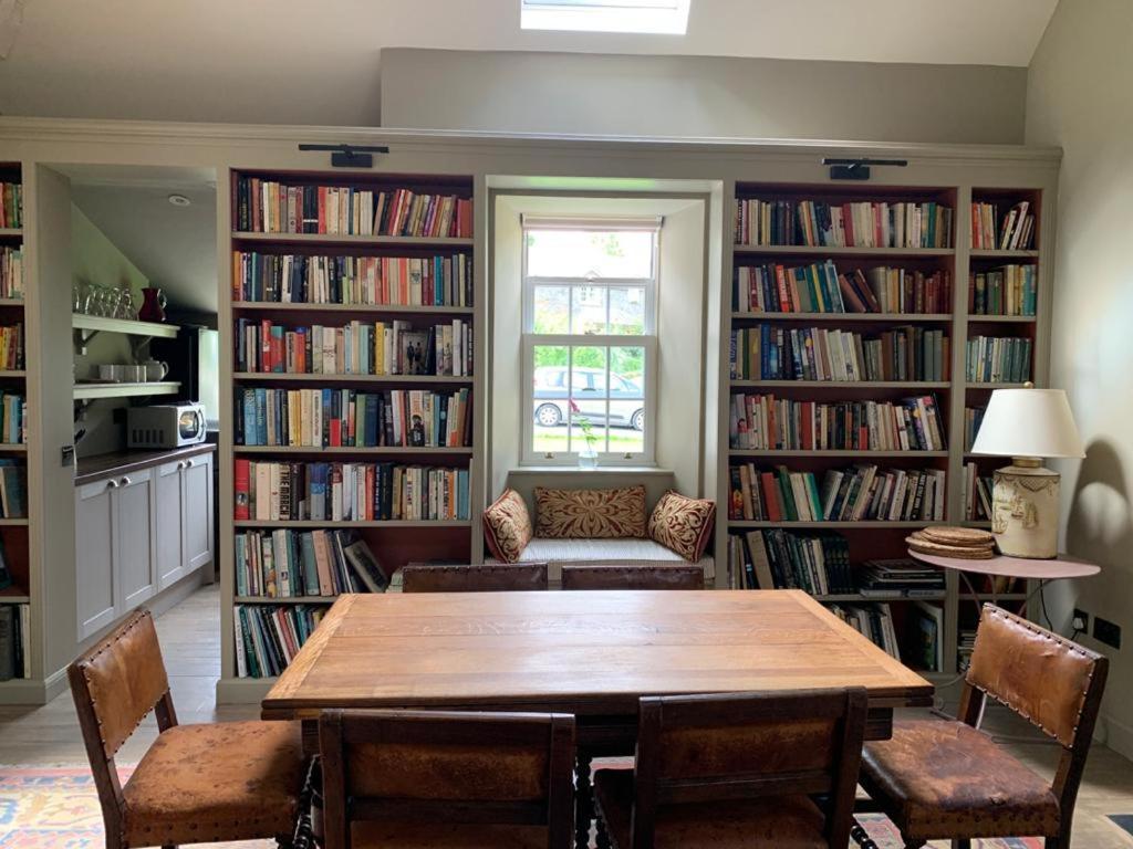Barns Library * Peebles